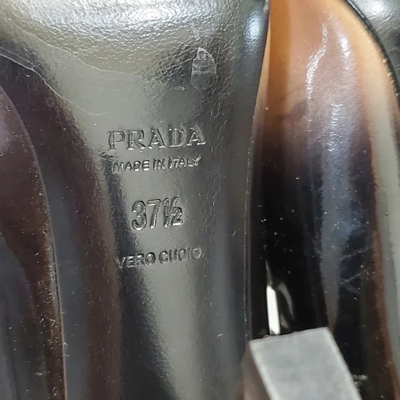 Prada Ombré Slacked Heel Patent Mary JaneSize EU 37.5